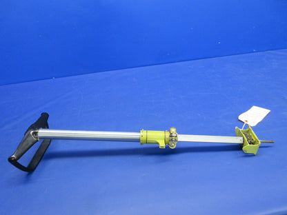 Piper PA-24-250 Comanche Pilot Control Wheel / Yoke P/N 20965-00 (0526-836)9