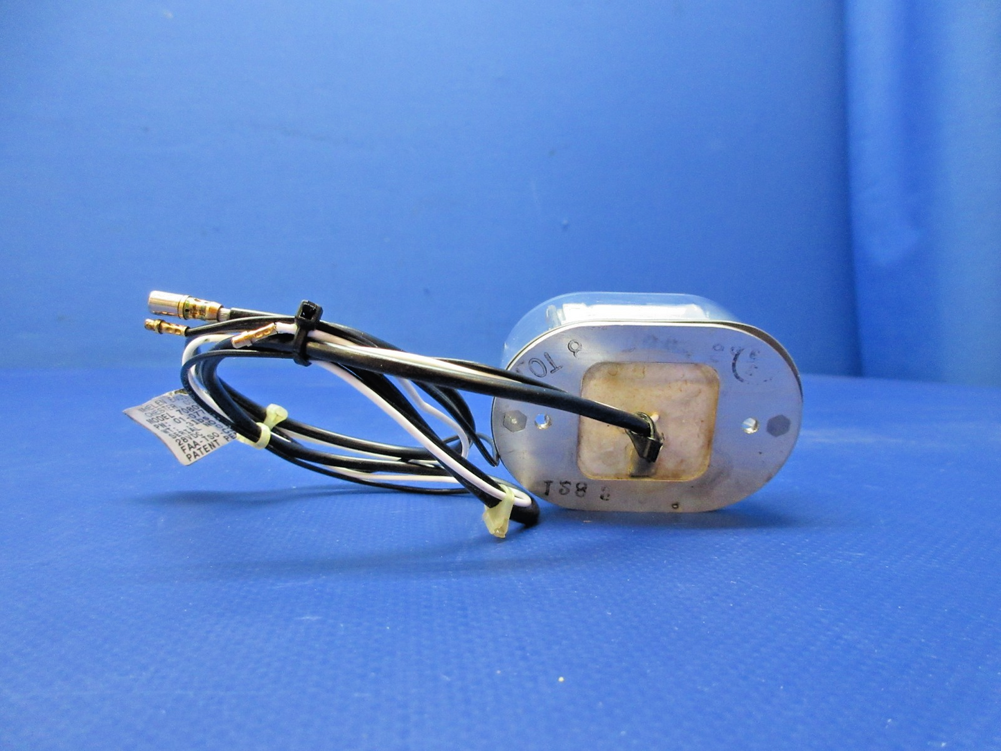 Whelen 7080501 LED Tail Position Light 28V P/N 01-0770805-01 TESTED (0426-814)7