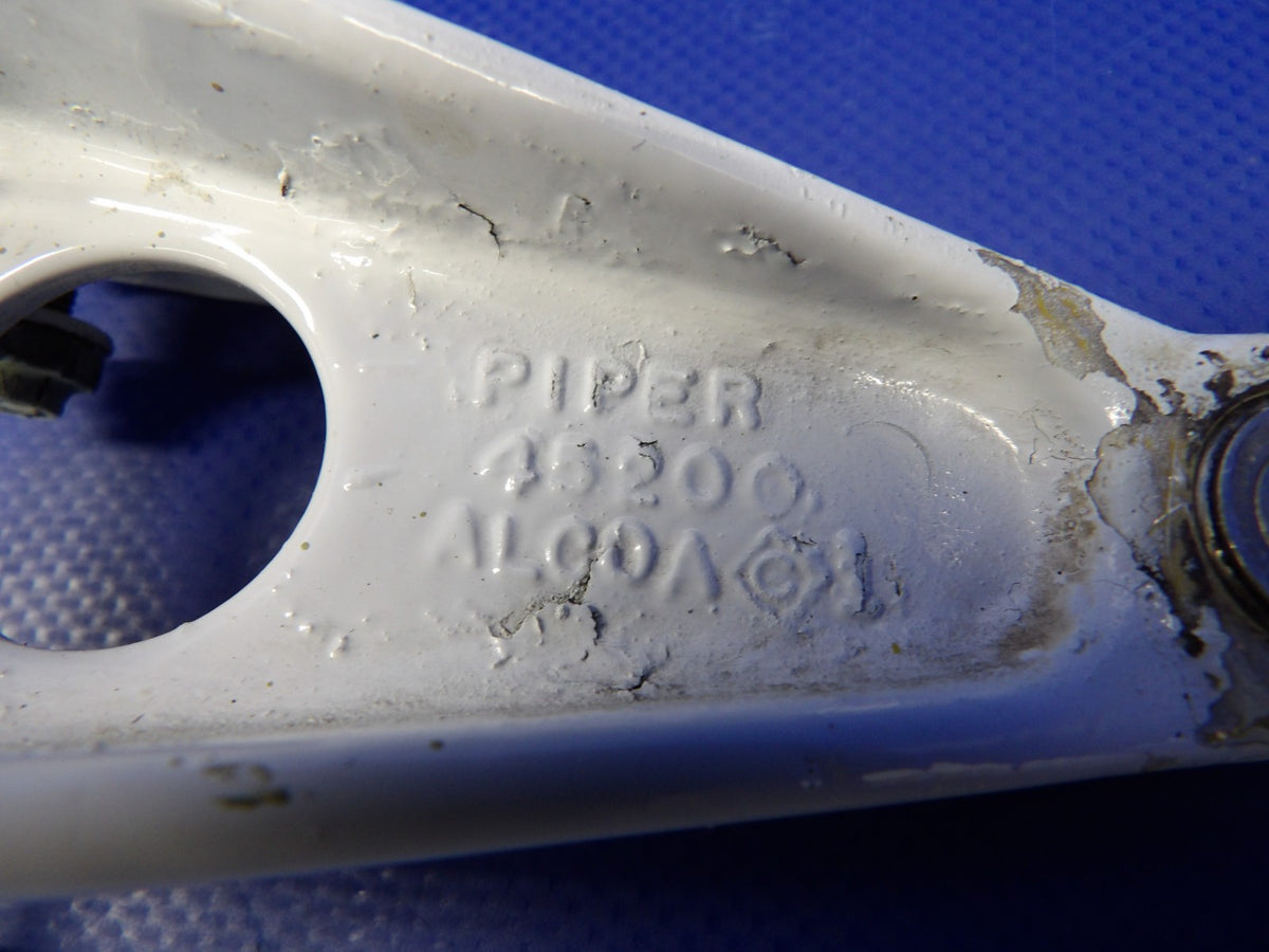 Piper PA-31T1 Cheyenne OTBD Elevator Hinge P/N 45201-00 (0626-1366)1