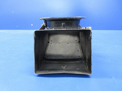 Piper PA-23-250 Aztec Carburetor Air Box Assy RH Engine P/N 16463-09 (0924-1251)