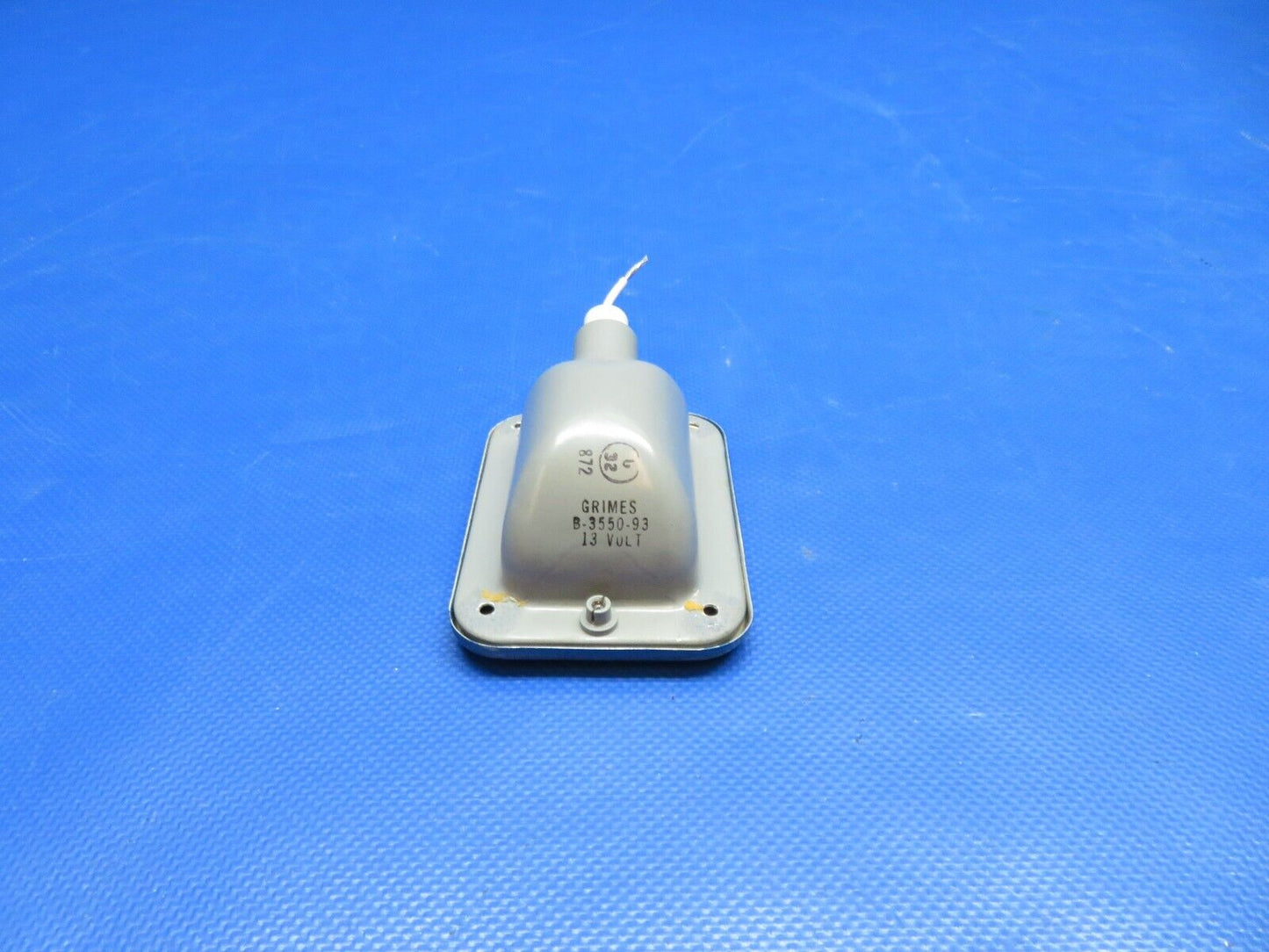 Bellanca 17-30A Viking Grimes Interior Light 13v P/N B-3550-93 TESTED (0624-114)
