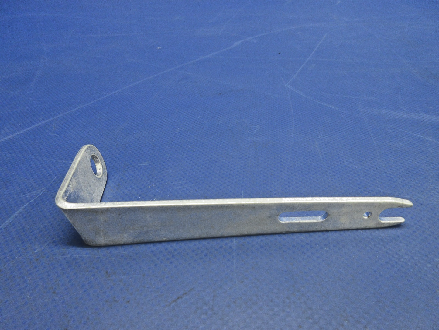Cessna Propeller Governor Control Bracket P/N 1460202-1 NOS (0626-752)3