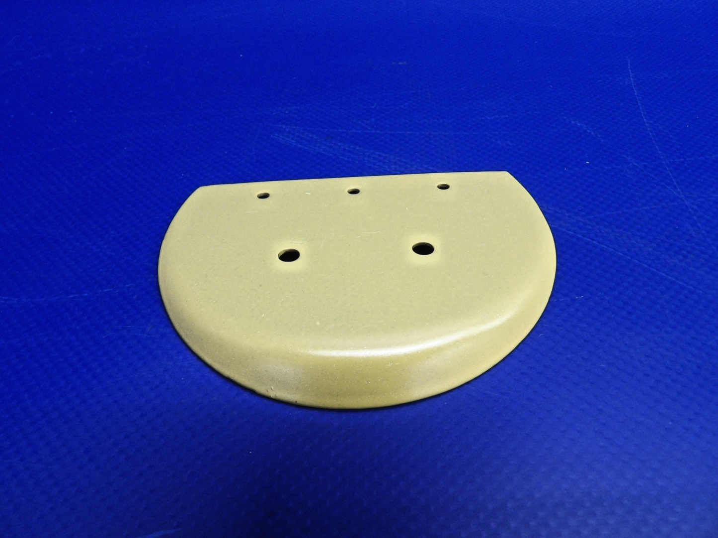Beech Anti-Siphon Fuel Door P/N 101-920061-25 NOS (0326-1244)8