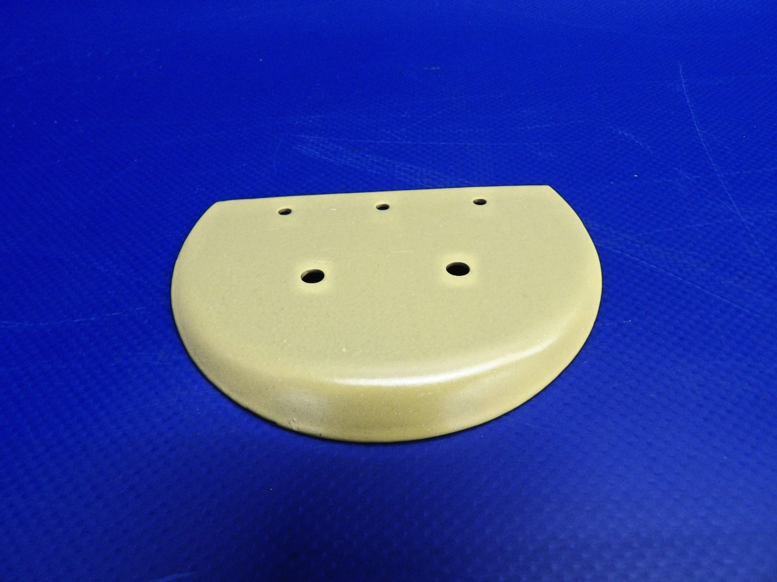 Beech Anti-Siphon Fuel Door P/N 101-920061-25 NOS (0326-1244)8
