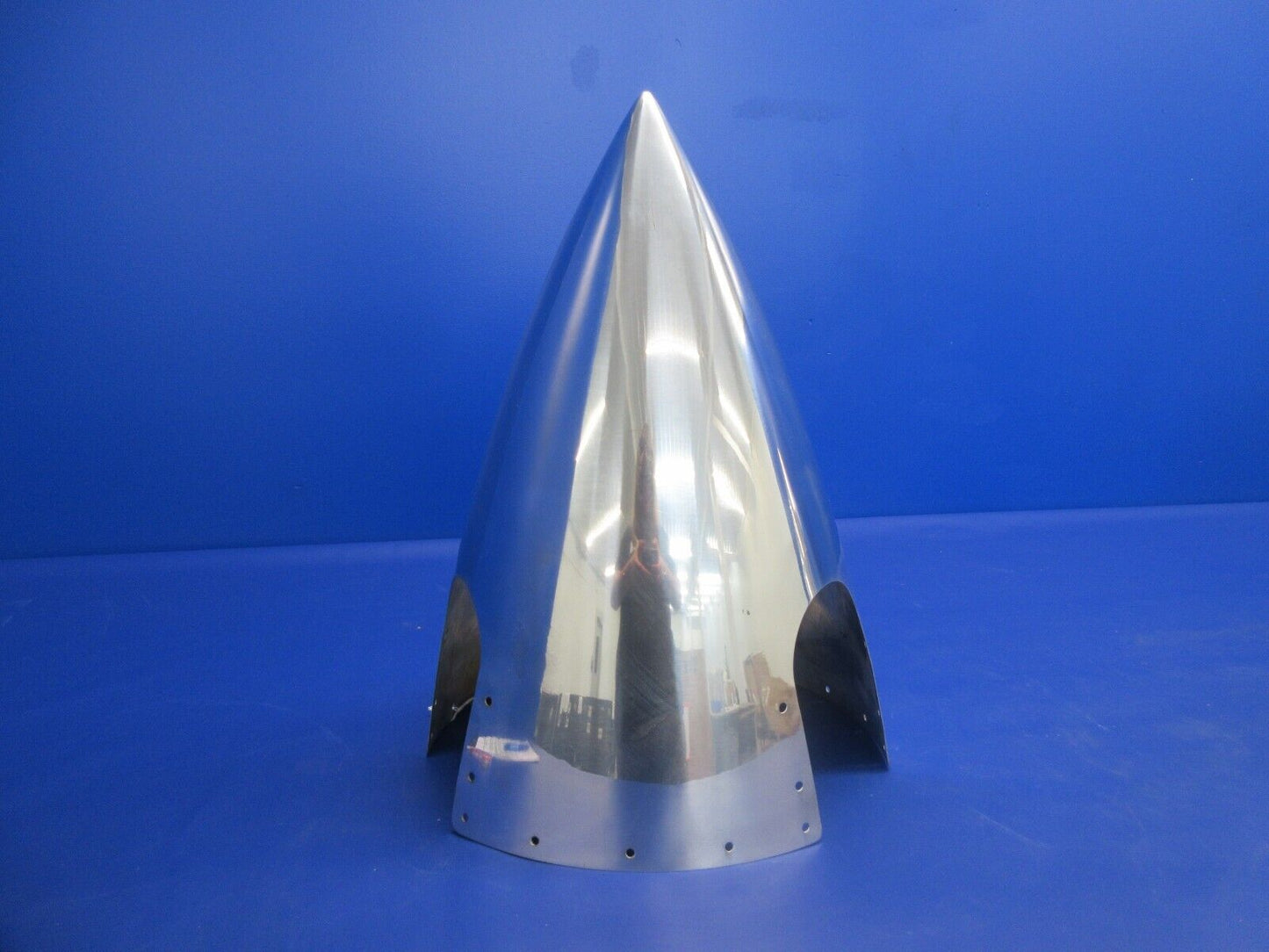 McCauley 3 Blade Propeller Spinner Polished P/N D5212 REPAIRED w/Tag (1124-2061)
