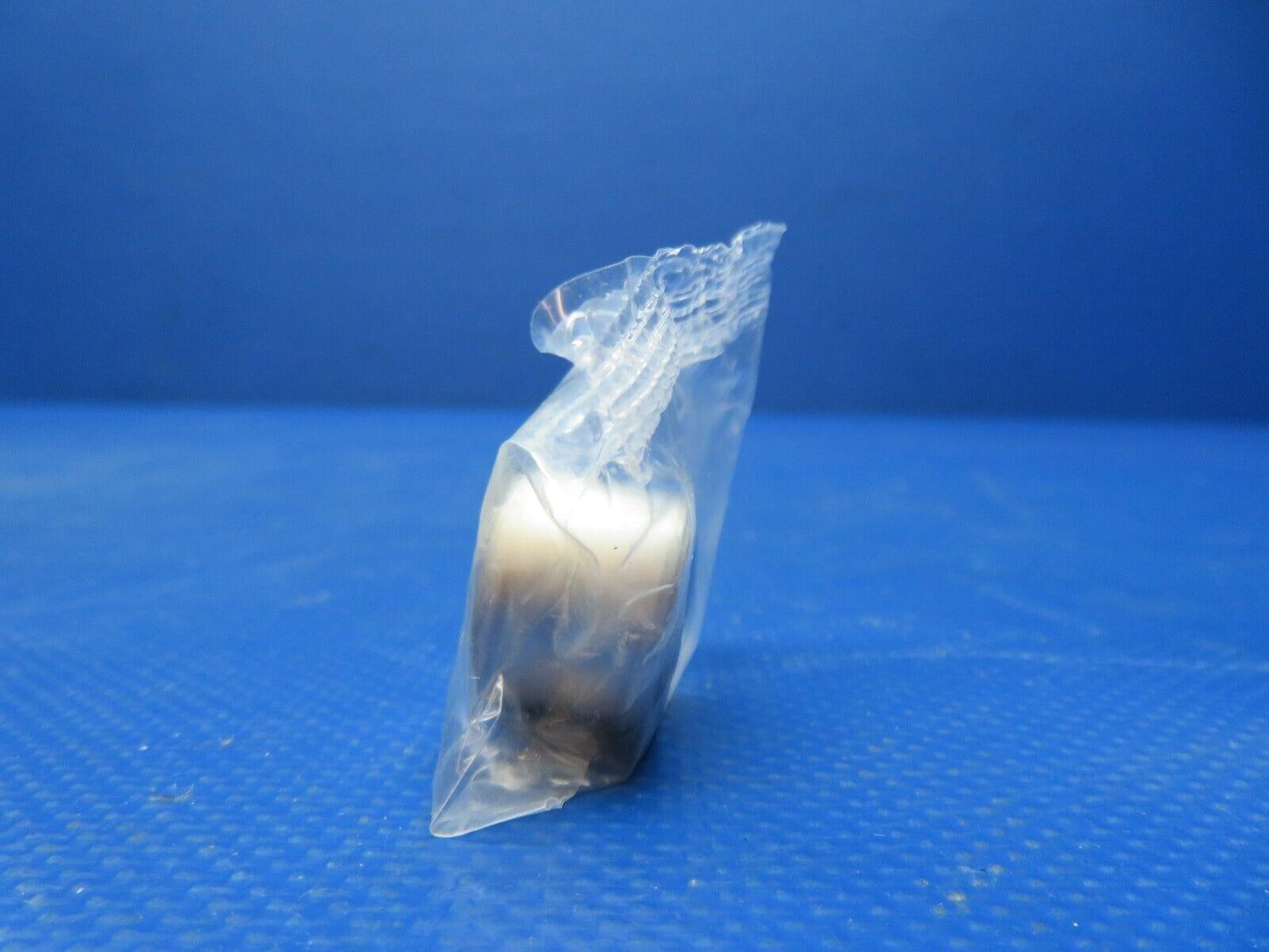 McFarlane Carter Bearing Yoke Roller P/N MS21442-121 NOS (0524-192)
