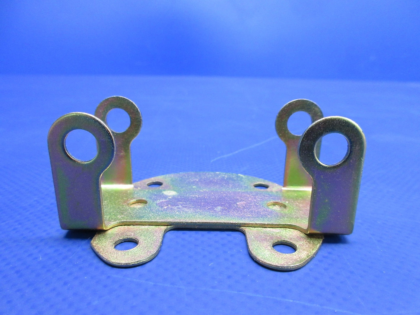 Continental TSIO / IO-360 Fuel Divider Manifold Bracket P/N 646507 NOS (0326-9907