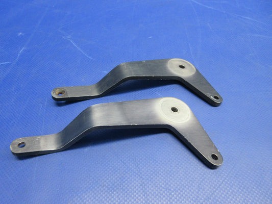 Beech 76 Duchess Mixture Control Lever LH & RH 105-940000-15 & -17 (0526-868)0
