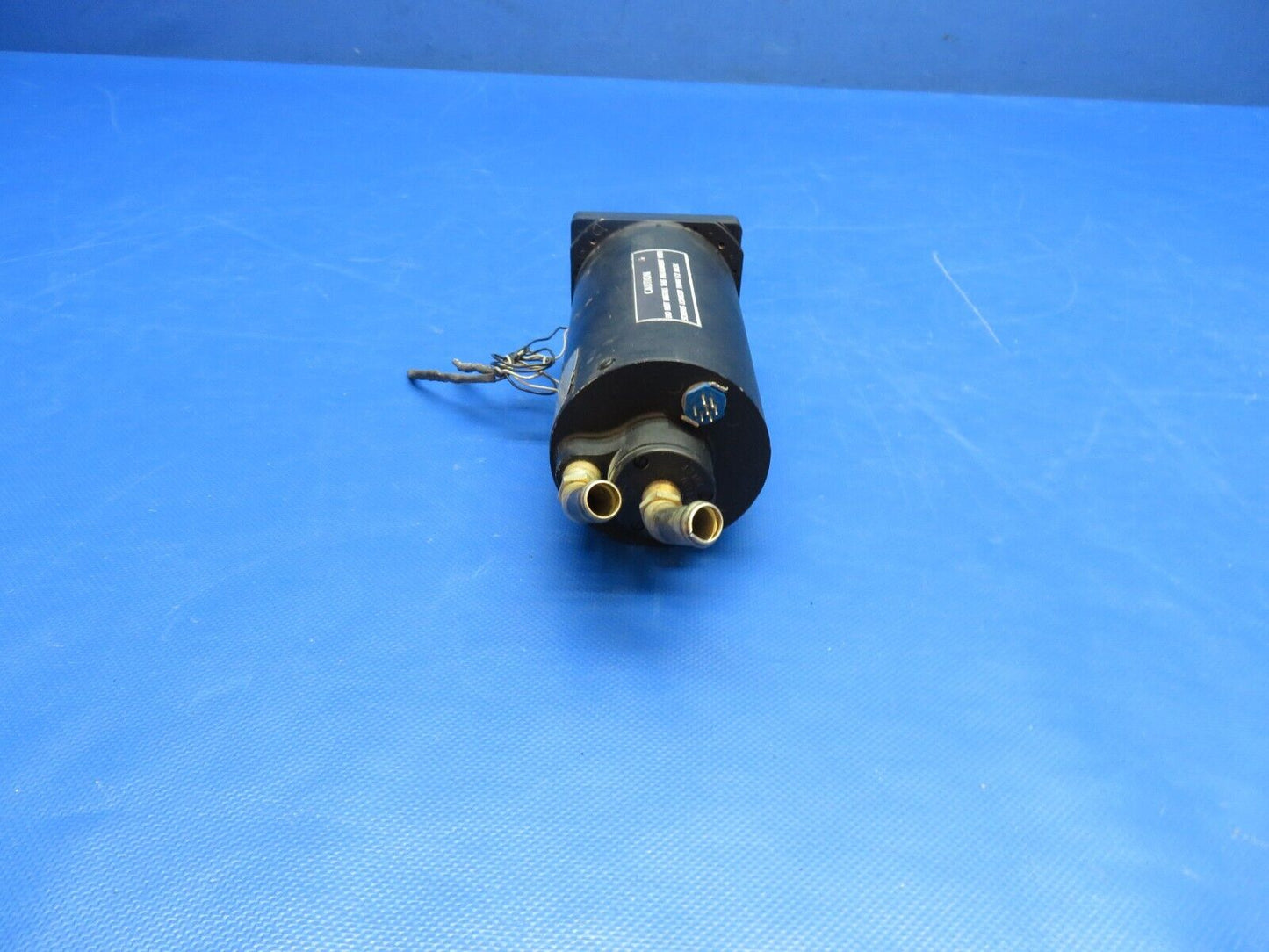 Edo-Aire Mitchell 5000E-3 Attitude Gyro P/N 1U149-004-1 CORE (0824-1760)