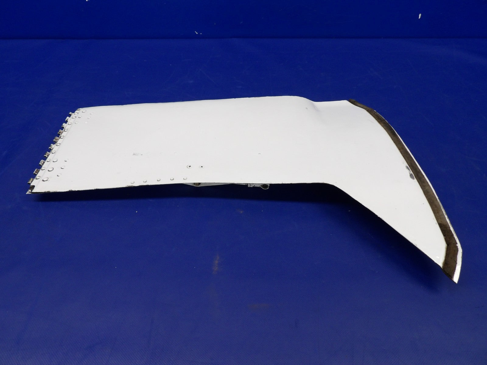 Cessna 421 Left Hand Outboard Landing Gear Door P/N 5027000-3 (0626-2056)4