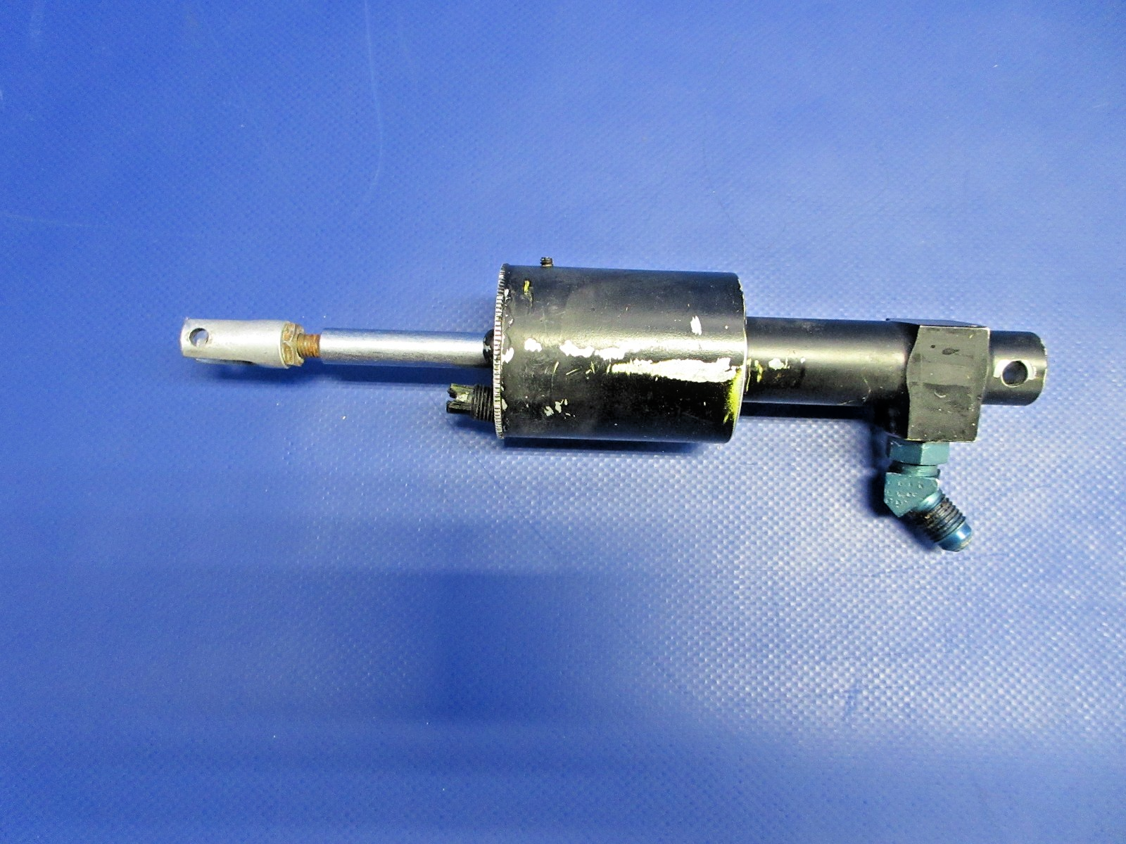 Cessna 421 Brake Master Cylinder P/N 5044000-1 (0726-733)3