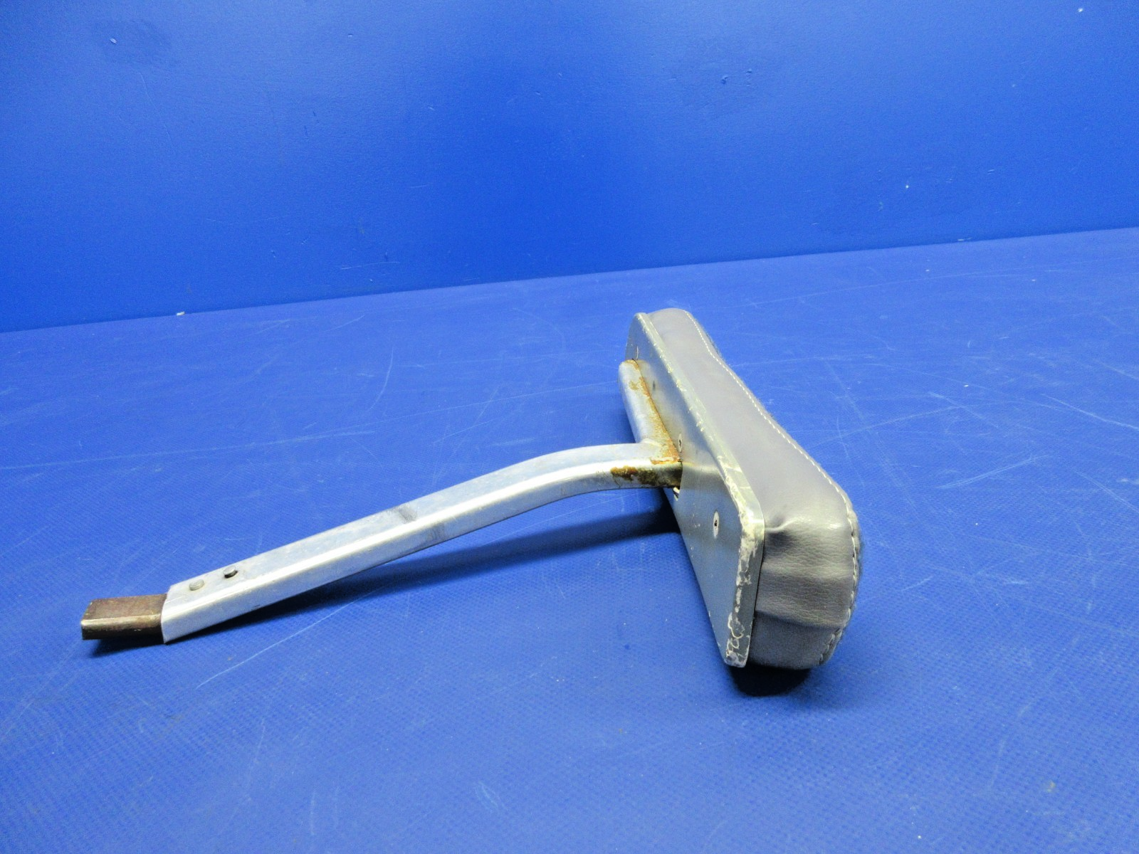 Cessna 310 / 310I Left Hand Armrest P/N 0812990-16 (0326-873)7