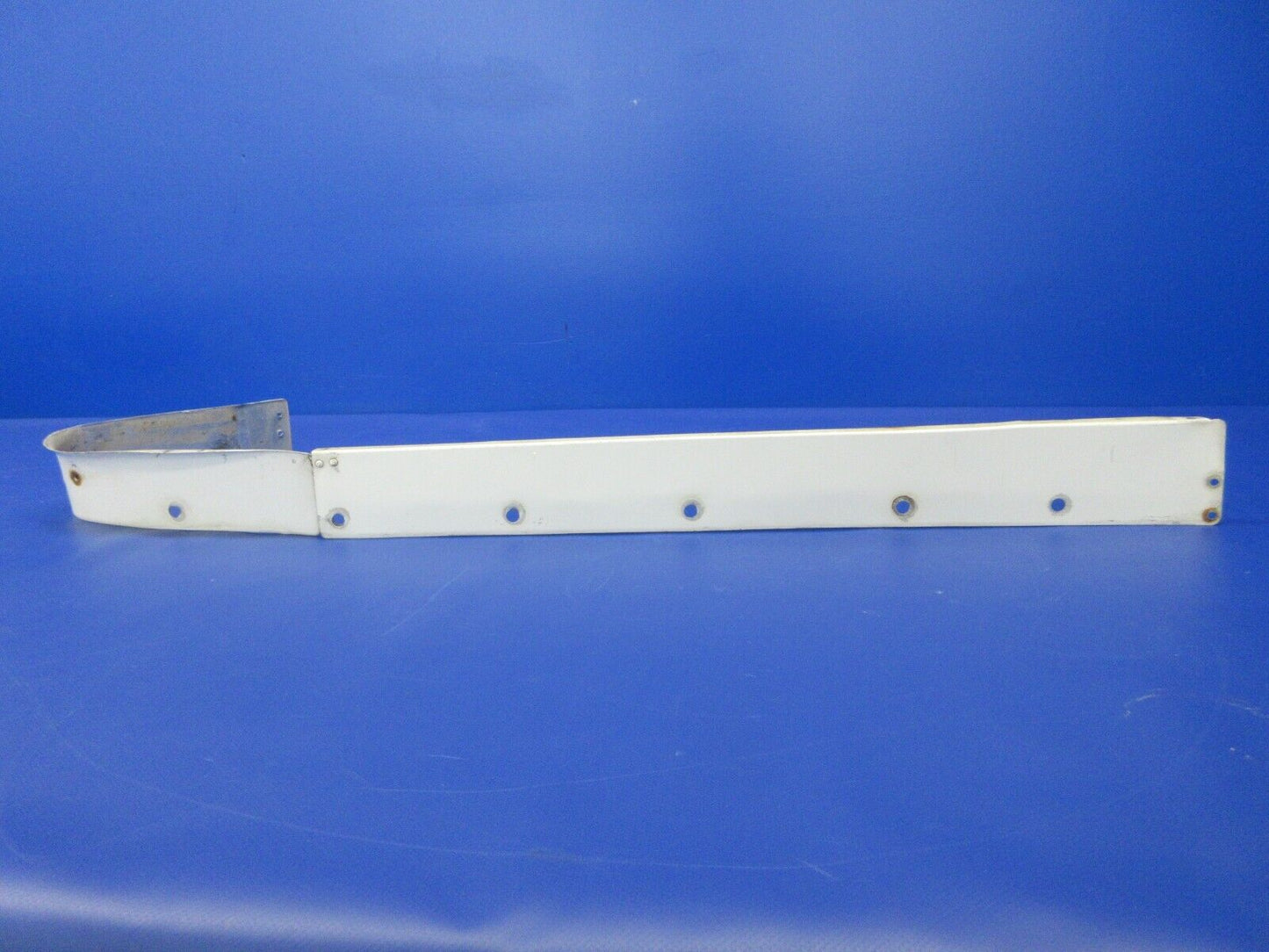 Early Cessna 210 RH Wing Lower FWD Fillet P/N 1200080-2 (1224-2067)