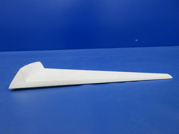 Beech 95 / D95A Travel Air Narco VHF Broad Band Antenna P/N VP-10 (0524-1156)