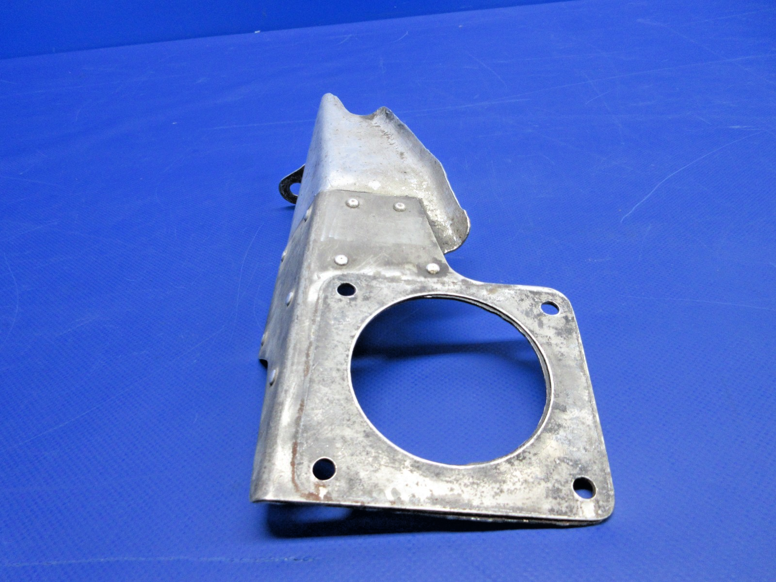 Cessna 310 / 310I Engine Control Bracket P/N 0850449-4 (0326-936)9