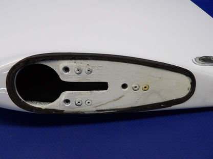 Diamond DA-40 Wing Tip Right Hand P/N DA4-5732-00-00 (0726-1274)9