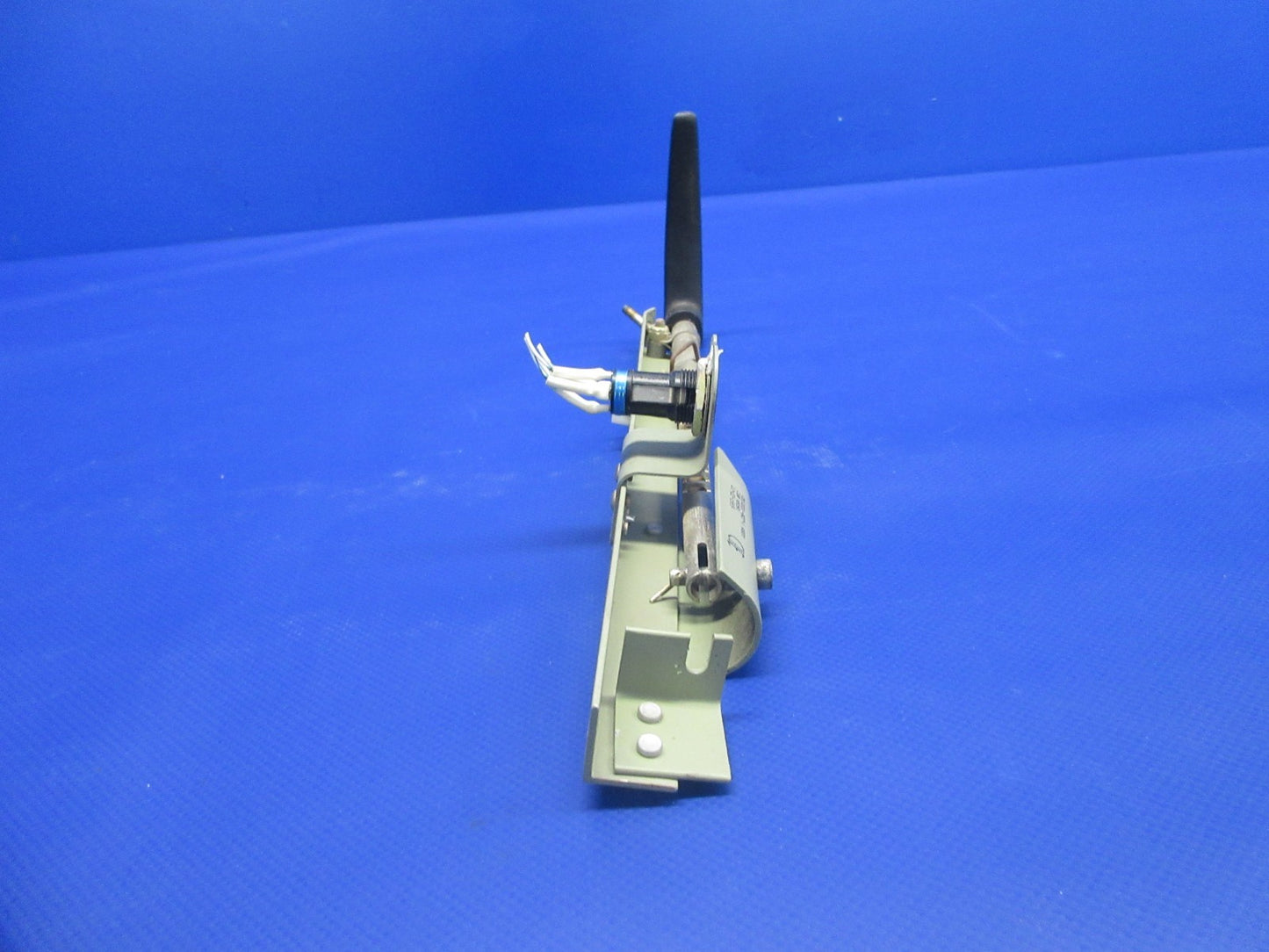 Cessna 172 / 172S Parking Brake Handle P/N 0713070-44 (0825-798)3