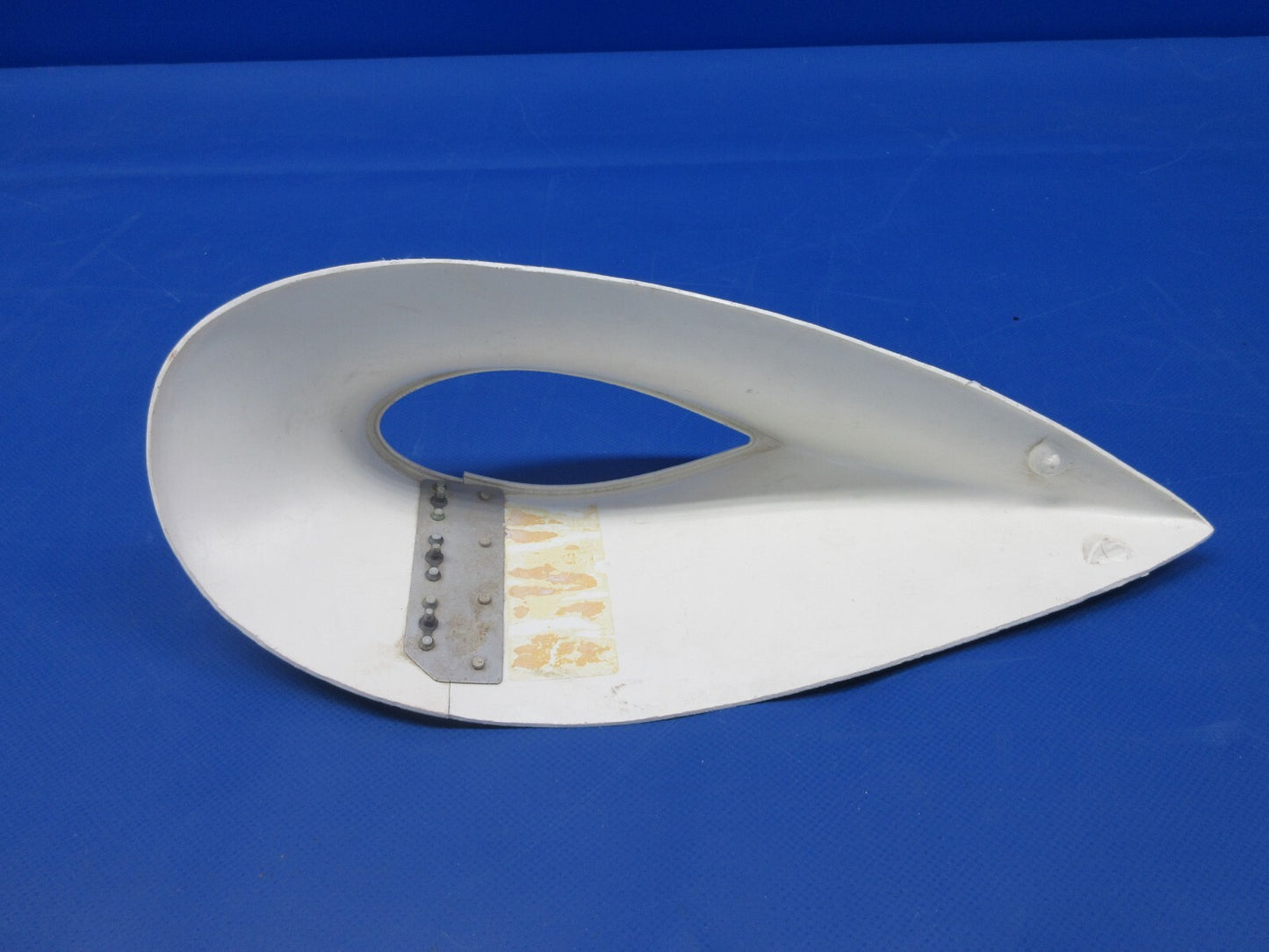 Cessna 172 Main Gear Fairing Assembly RH P/N 1741005-248 (0424-1124)1
