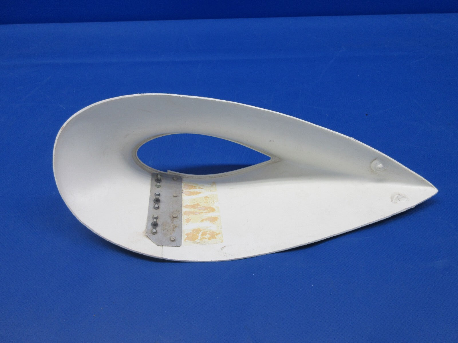 Cessna 172 Main Gear Fairing Assembly RH P/N 1741005-248 (0424-1124)1
