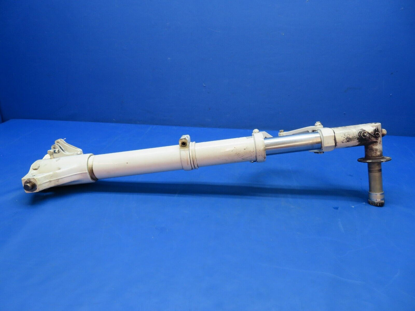 Piper Aerostar 602P LH Main Gear Assy P/N 400053-509 (0123-943)