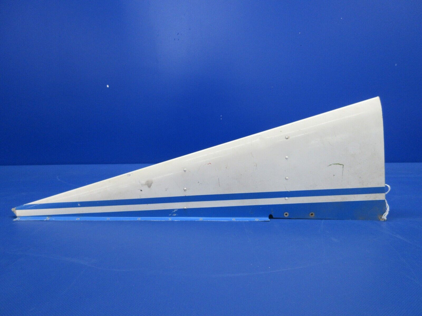 Cessna 150 Dorsal Fin Assy P/N 0431014-1 (0324-1211)