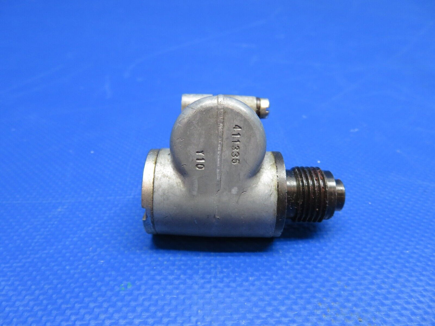 Piper PA-34-200T Seneca II 90° Tachometer Adapter P/N 106301 (0424-1751)