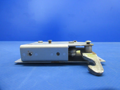 Mooney M20 / M20C Cabin Door Hook Latch Assembly P/N 310083 (1024-846)