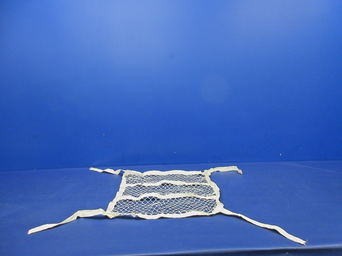 Cessna 172 / 182 Baggage Net P/N 0500236-1 NOS (0926-704)0
