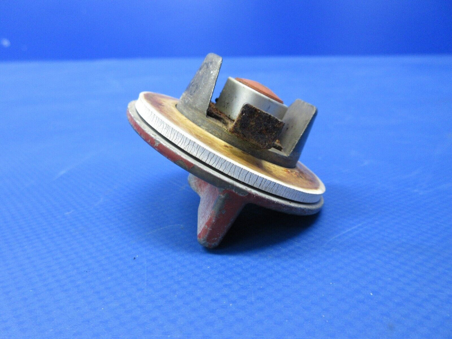 Cessna 150 / 150G Vented Cap Assy P/N C100084-1 (0624-1418)