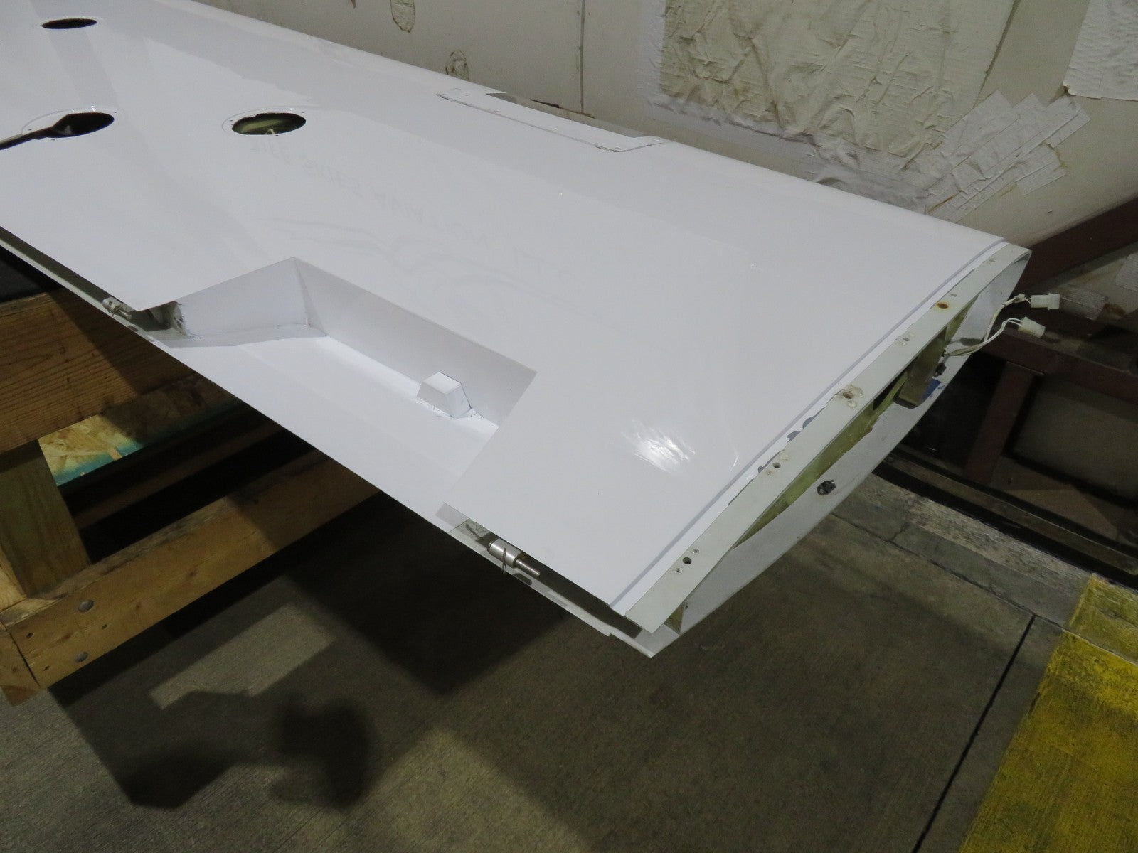 2001 Diamond DA-40-180 Left Hand Wing S/N 40.044 (0326-97)6