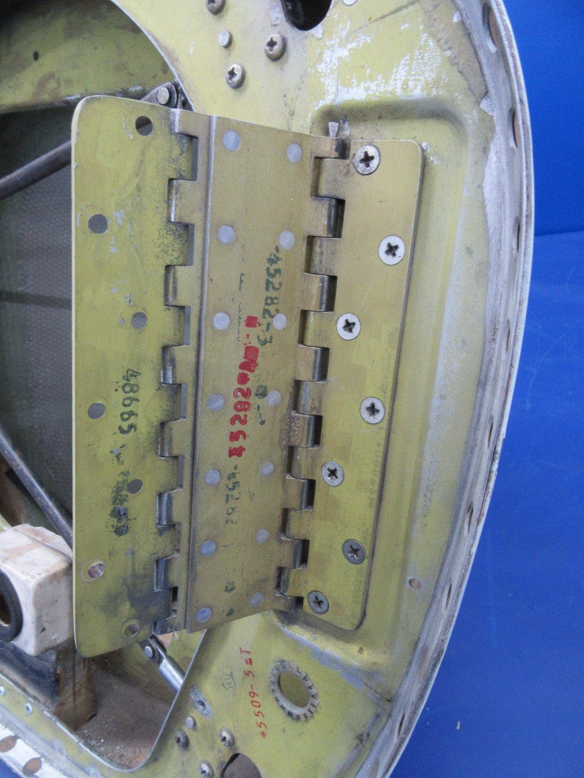 Piper PA-31T1 Cheyenne Norton Radome Nose Cone P/N 48918-7 (0426-15)6