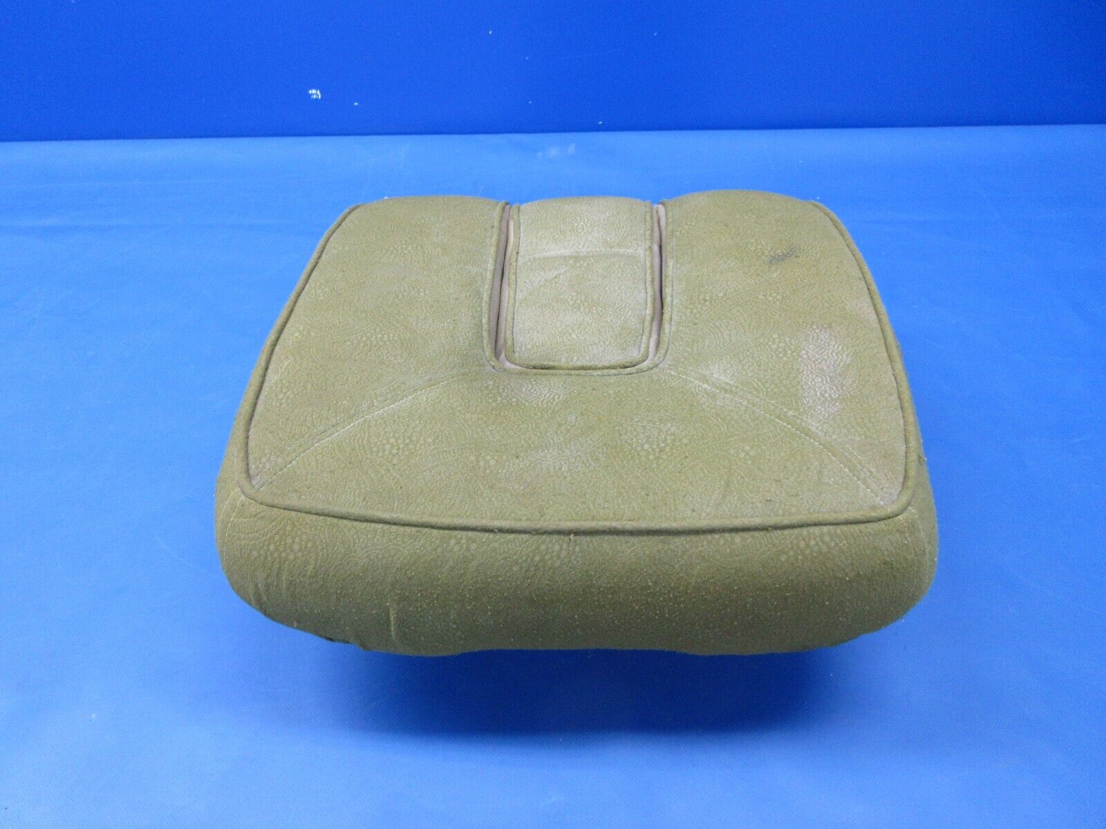 Cessna 210 Upholstered Seat Bottom Assy LH P/N 1214037-203 PARTS (0624-1444)