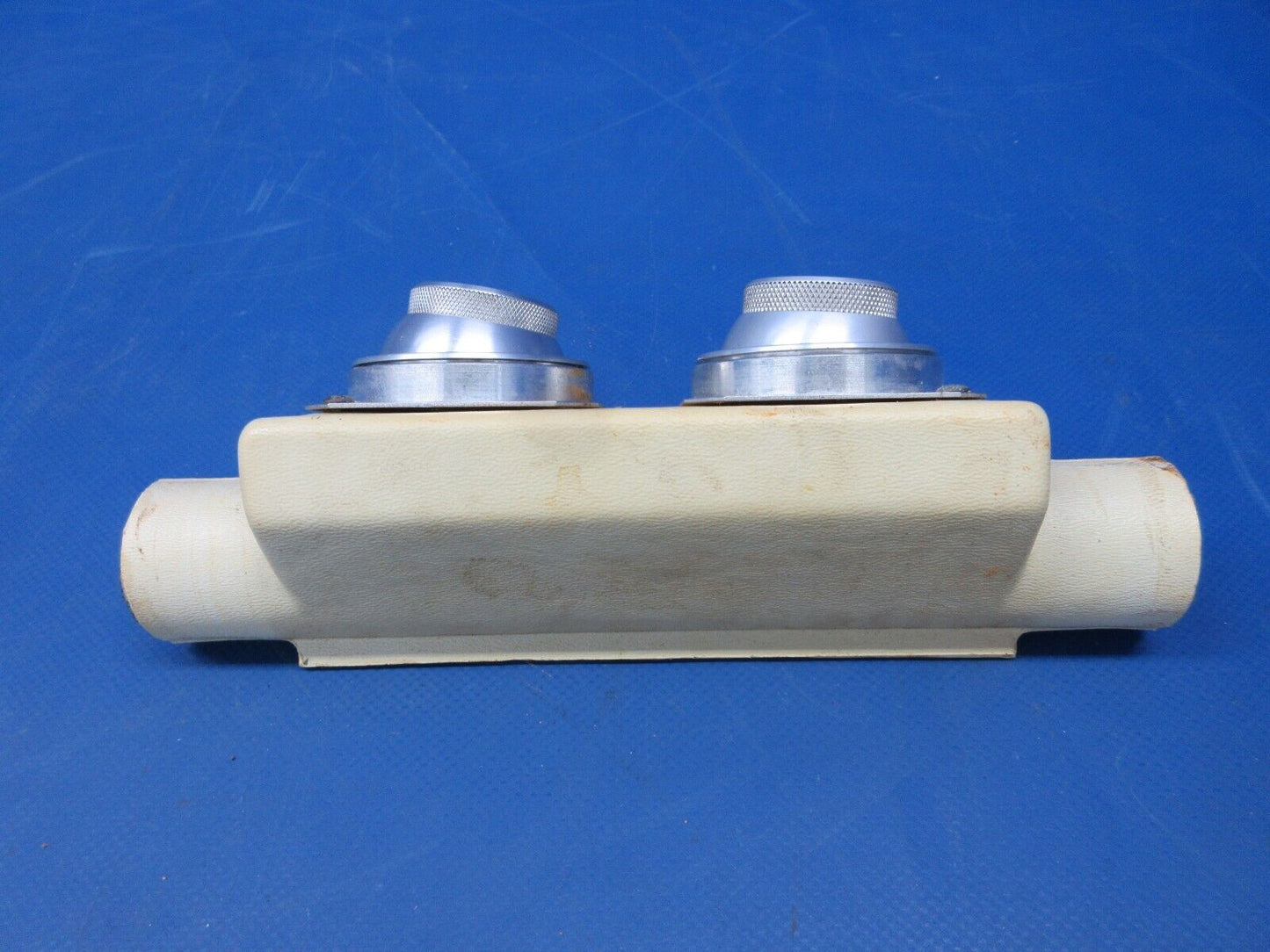 Cessna 337 / P337H Center Seat Air Outlet Adapter Assy P/N 1510025-1 (0724-1251)