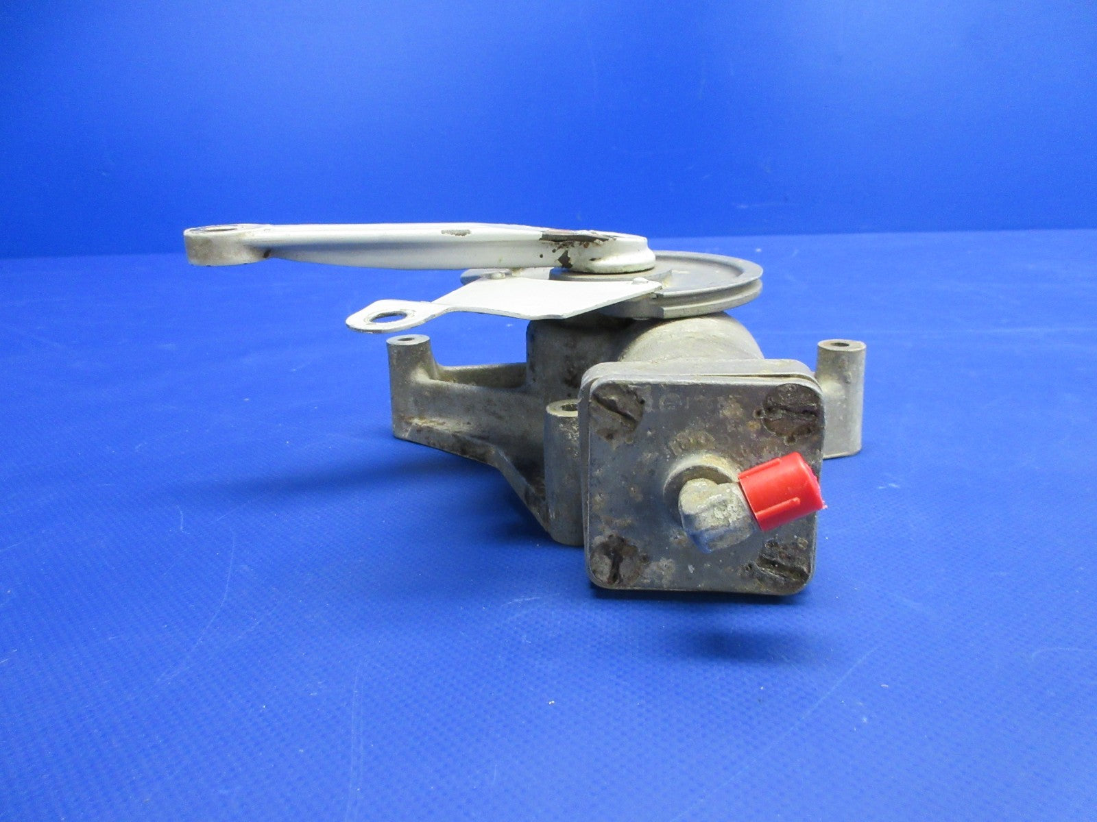 Globe GC-1B Swift RH Landing Gear Actuator P/N 15976-R (0326-751)7