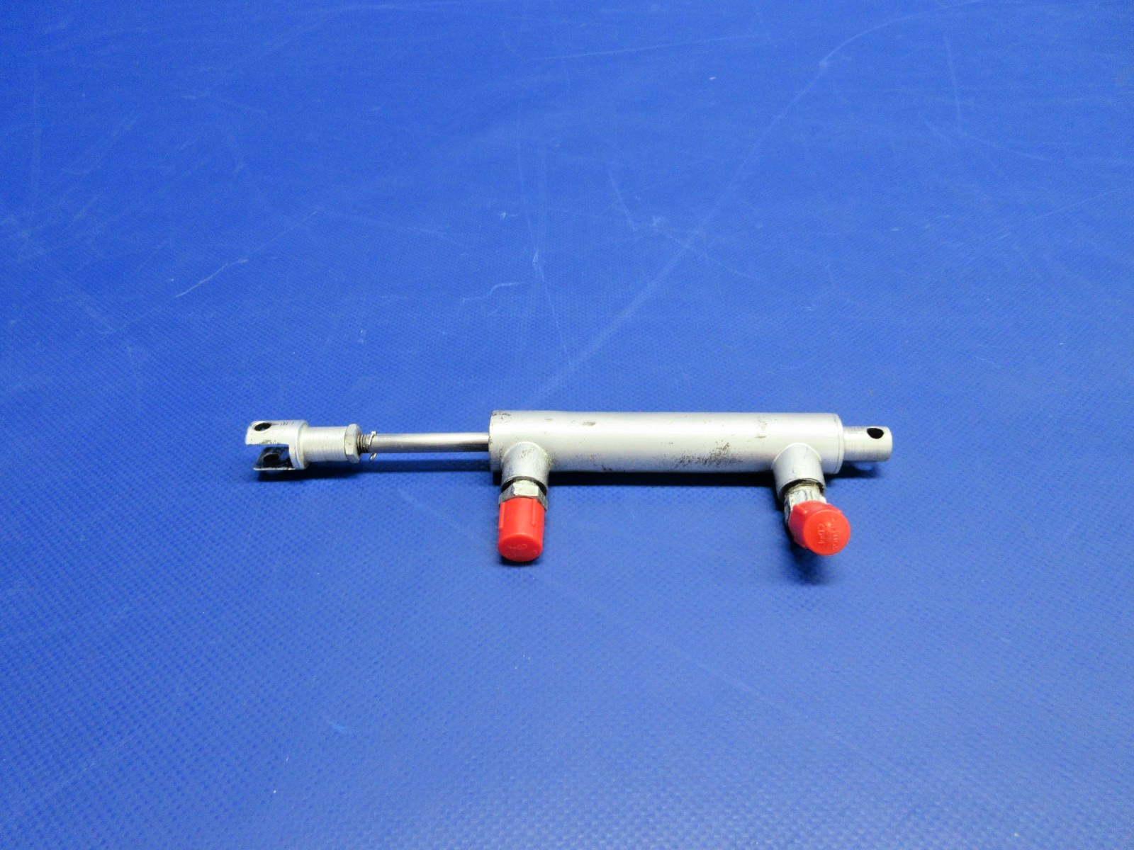 Beech F35 Bonanza Paramount Brake Master Cylinder P/N V1-15-625  (0726-751)0