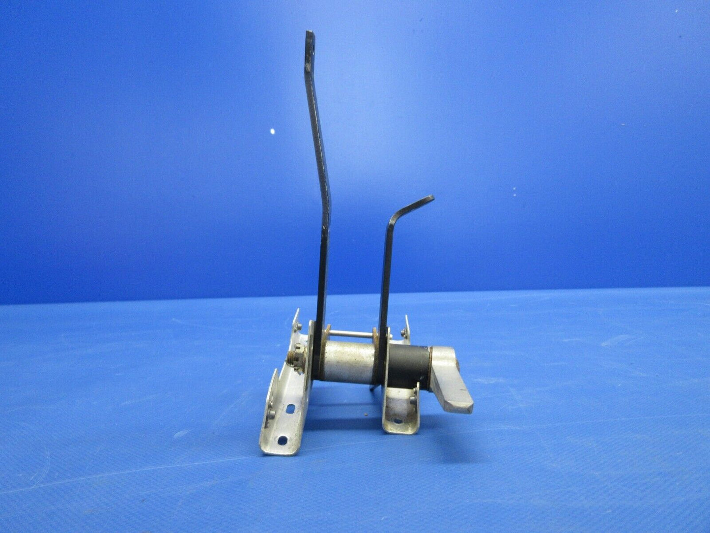 Piper PA-28-181 Archer Control Quadrant Assembly P/N 65850-00 (0524-1041)