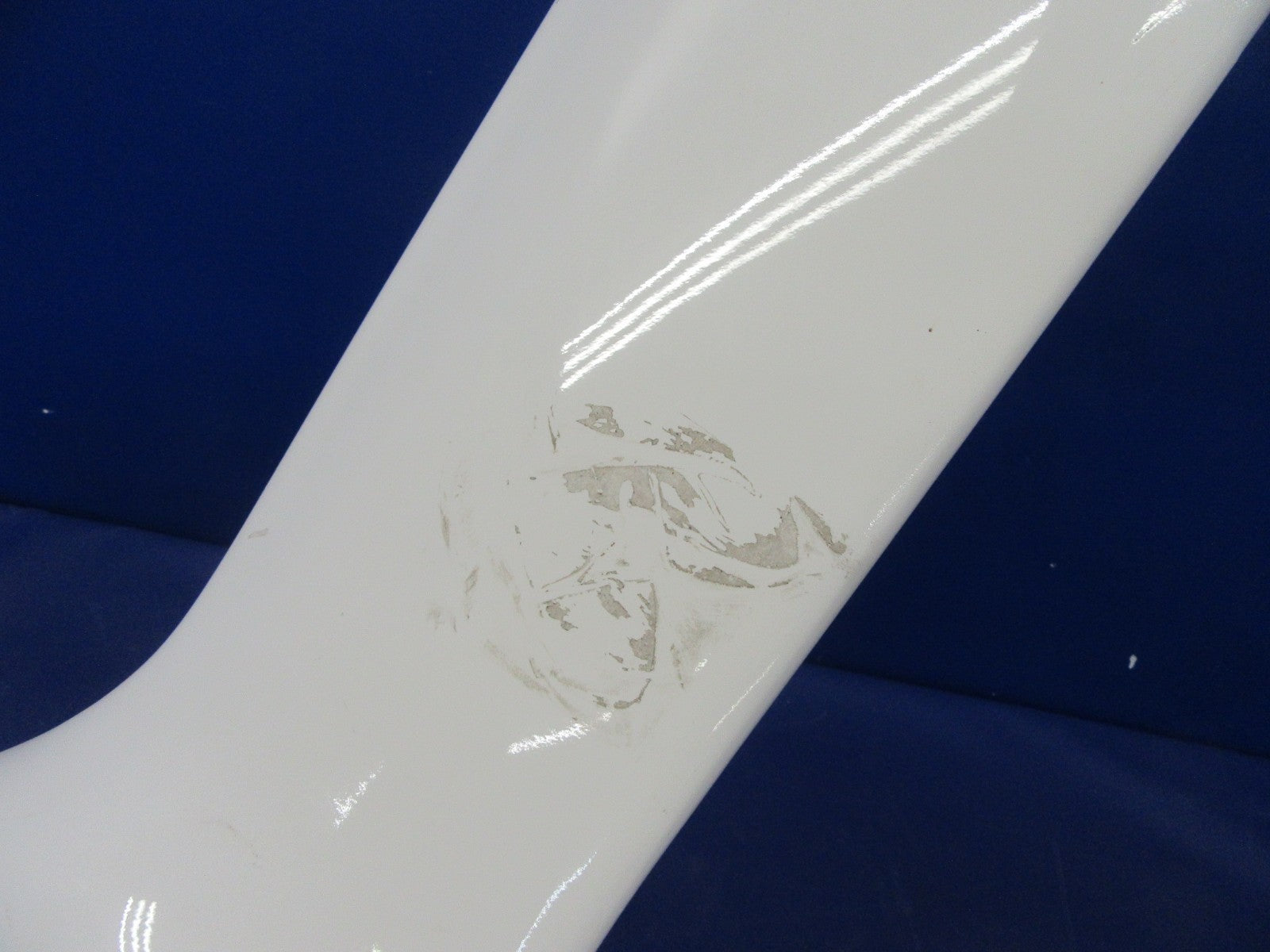 Cirrus SR20 RH Wheel Pant / Fairing P/N 18137-004 (0326-56)1