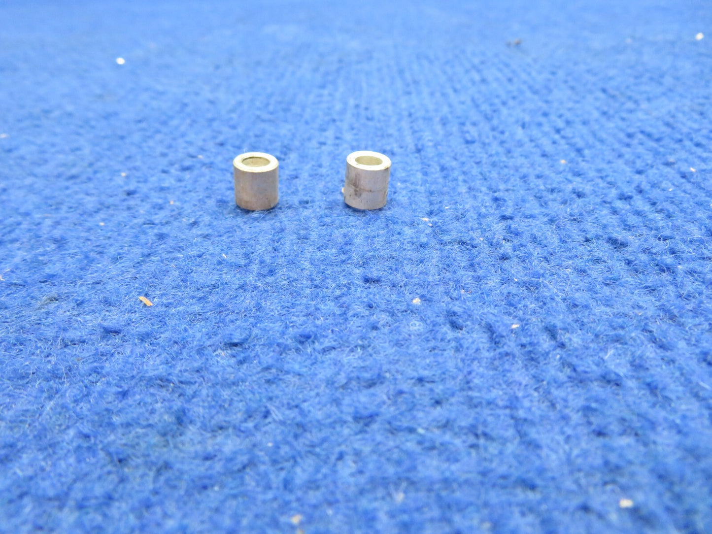 Cessna Bushing P/N 0432013-1 LOT OF 2 NOS (0622-15)1