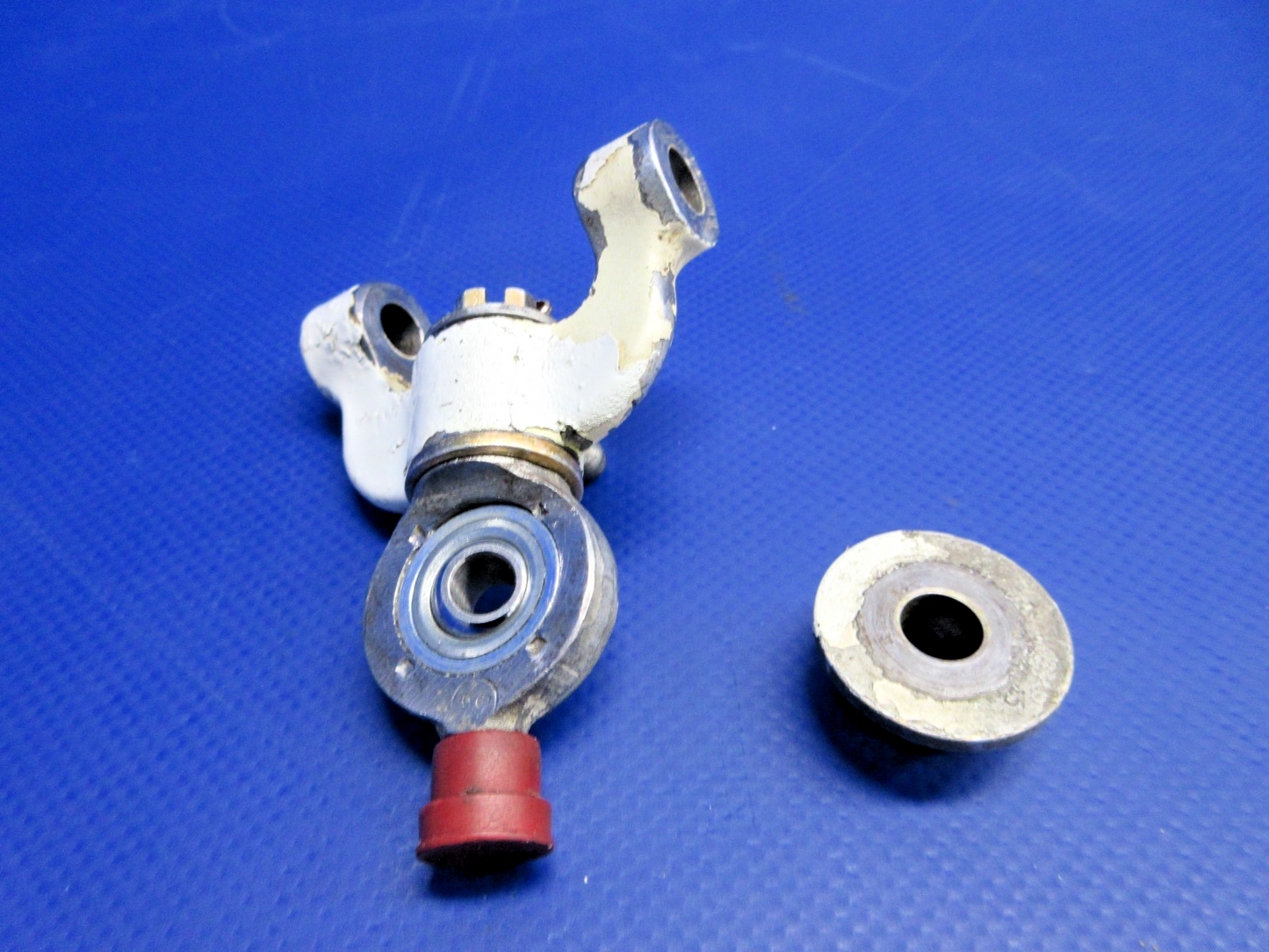 Beech 95 / D95A Travel Air Nose Gear Steering Yoke P/N 35-825007 (0326-811)2