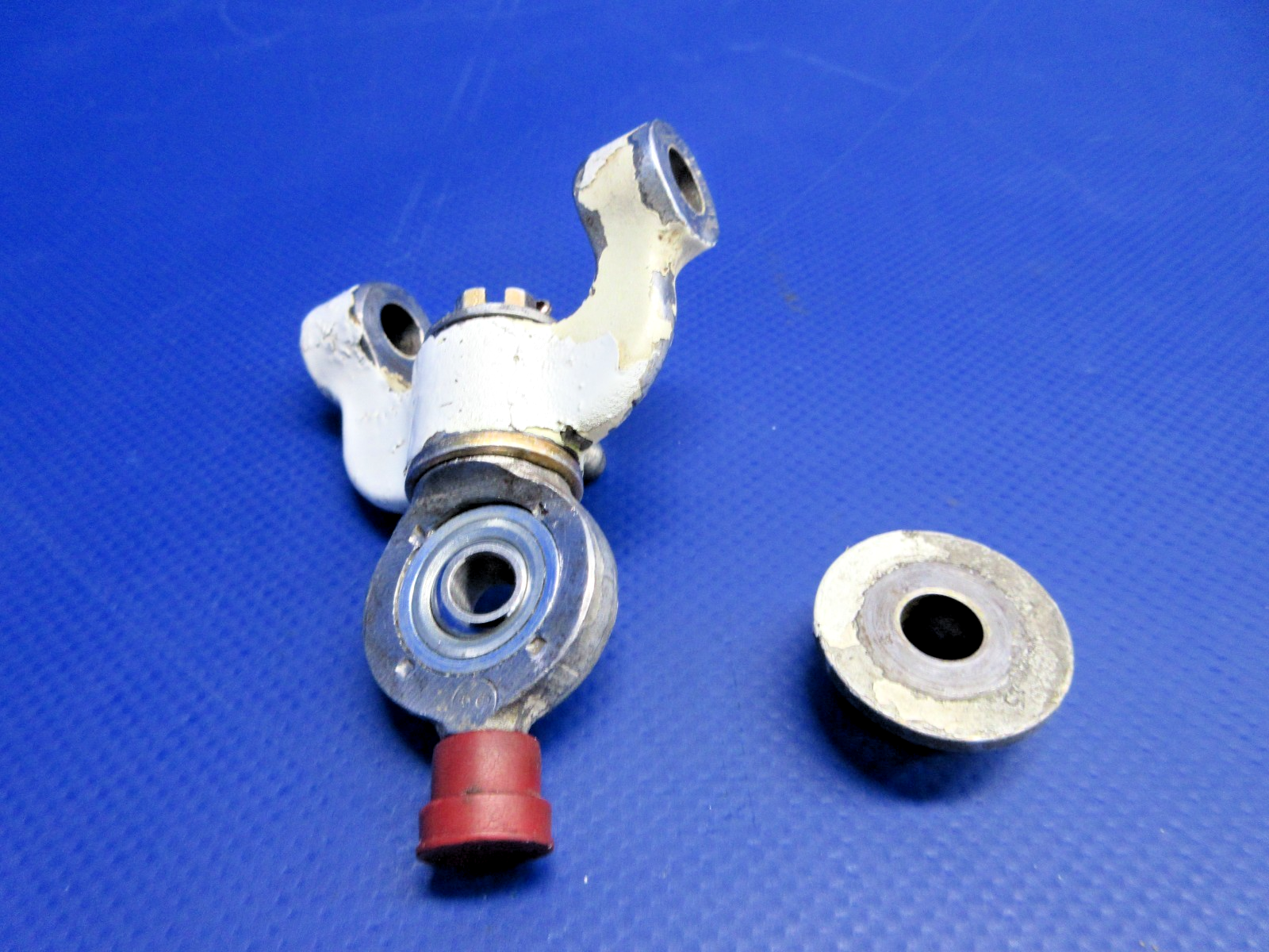 Beech 95 / D95A Travel Air Nose Gear Steering Yoke P/N 35-825007 (0326-811)2