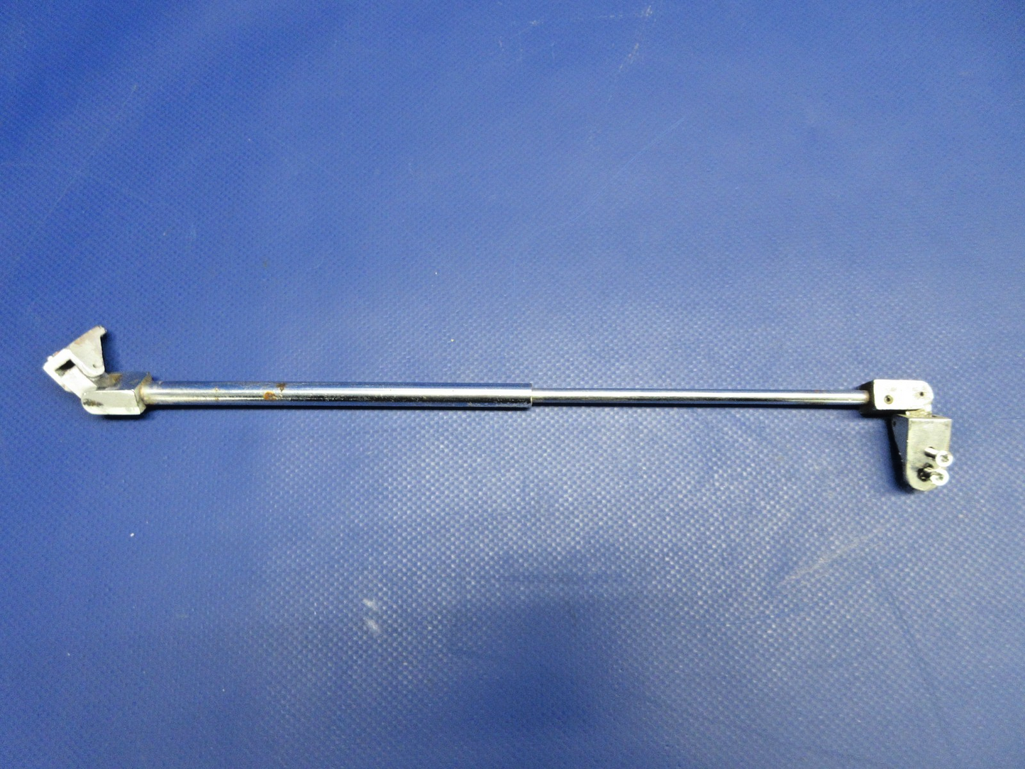Cessna 310 / 310I Foul Weather Window Telescopic Holder P/N 0811735-1 (0326-877)3