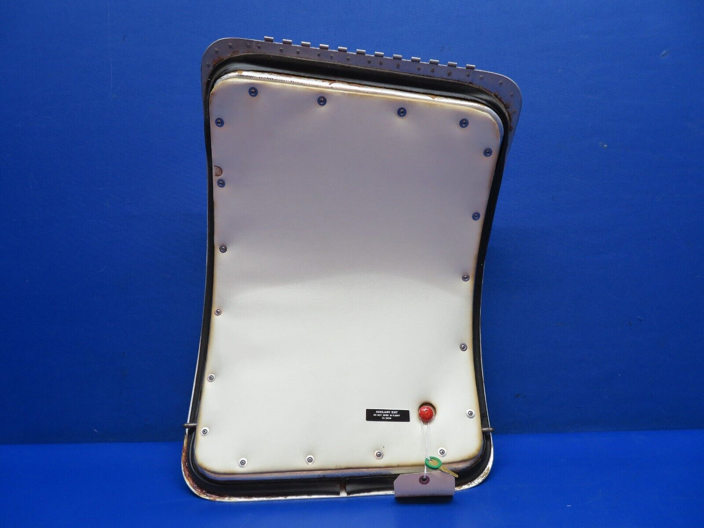 Mooney M20 / M20E Baggage Door Assy w/ Latch & Key P/N 3336 (0424-133)