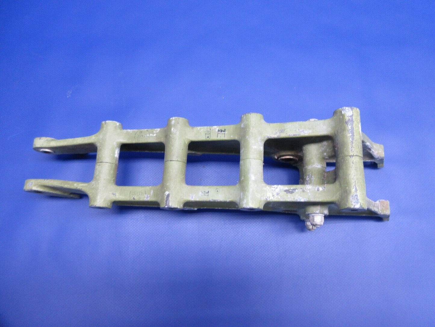 Bell 47J-2 Helicopter Power Cylinder Support P/N 47-725-857-10 (1124-948)