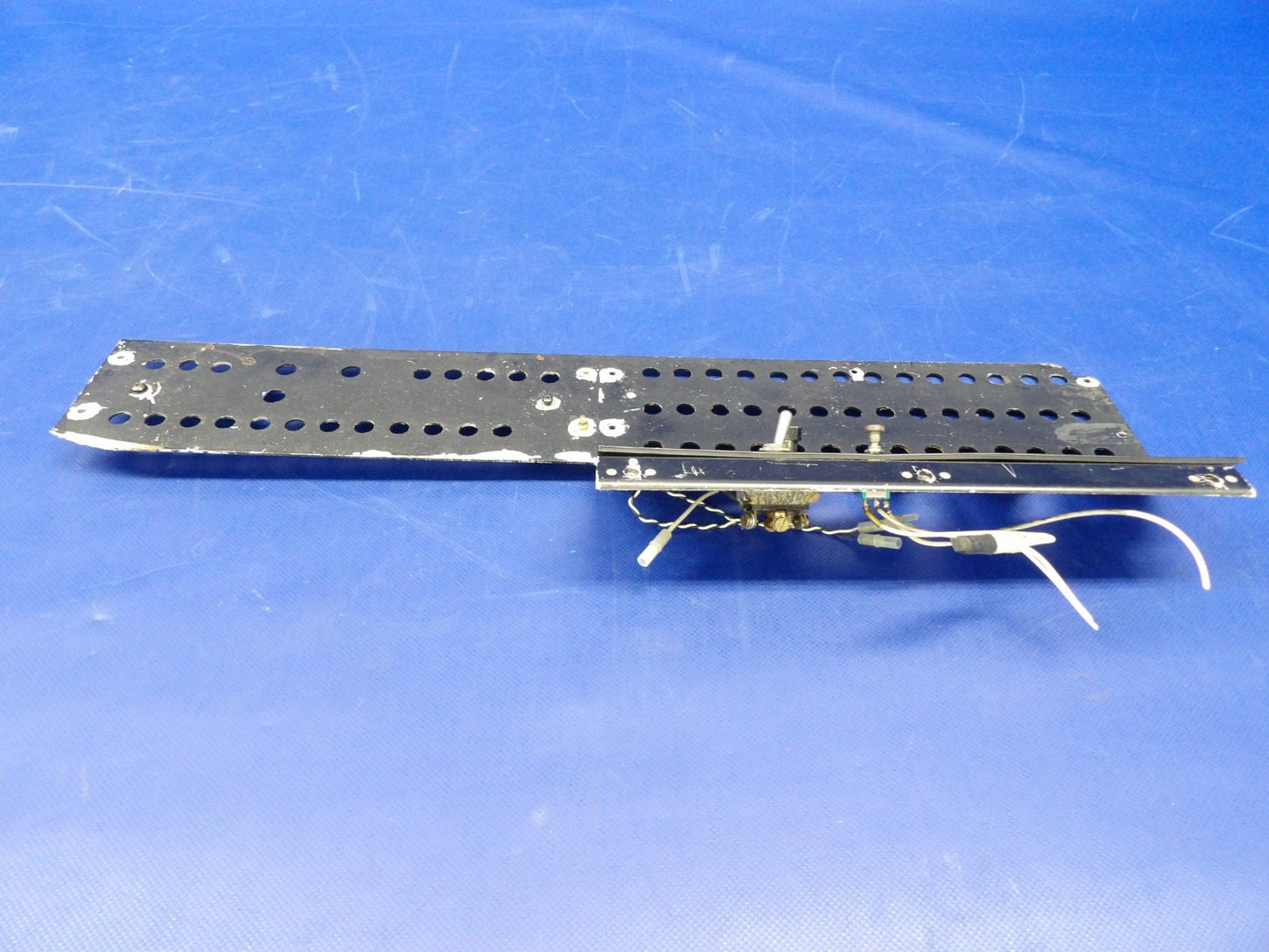 Piper Cheyenne Circuit Breaker Panel Cover LH + RH P/N 48179-72 (0626-1330)9