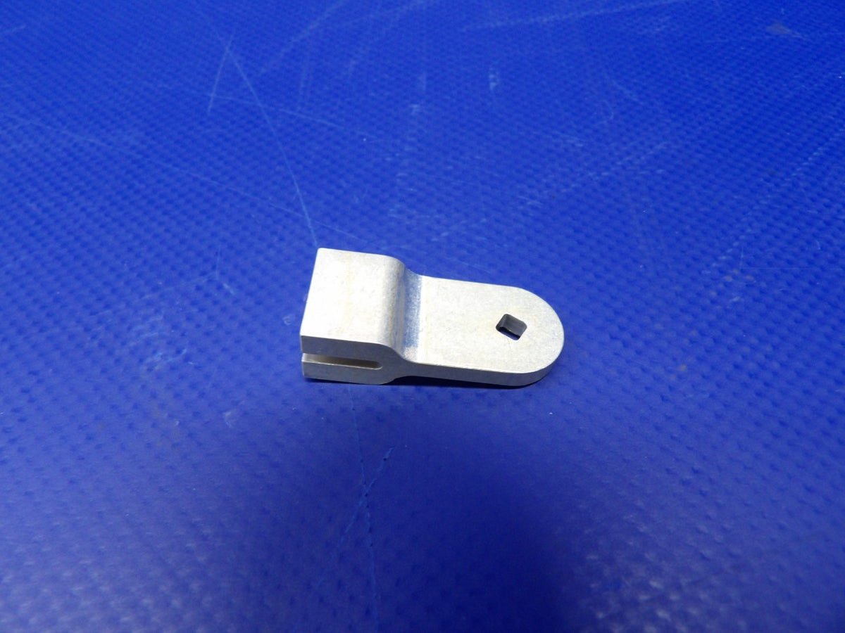 Cirrus Cabin Door Lower Actuator Arm P/N 20296-001 NOS (0426-1401)3