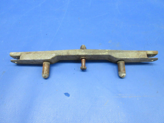 Piper PA-23-250 Aztec Nose Gear Steering Arm Assy P/N 17310-00 (0624-781)