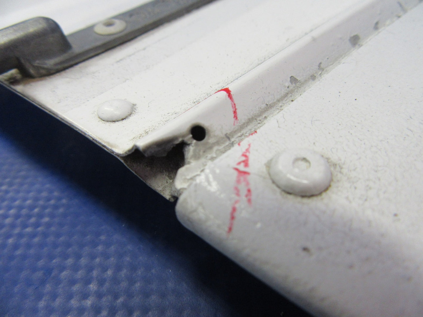 Cessna 172 / 172RG RH Elevator w/ Tab P/N 2432000-202 (0326-09)1