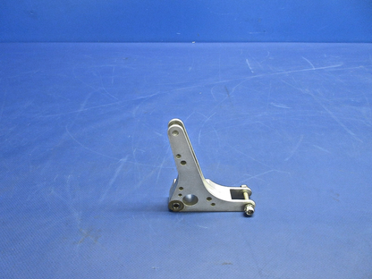 Diamond DA-40 Aileron Bellcrank P/N DA4-2713-10-00 (0926-883)0
