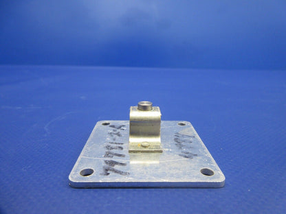 Piper PA-28-181 Seat Attachment Plate Set FWD & AFT P/N 68094-03 (1223-762)