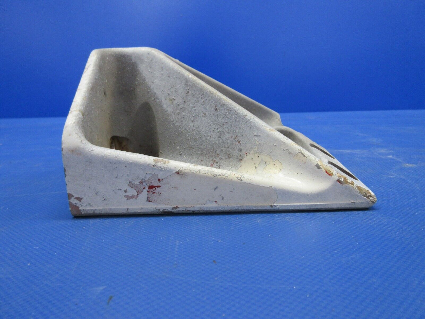 Grumman Yankee AA-1B Main Landing Gear Bracket RH P/N 5701065-2 (0424-1411)